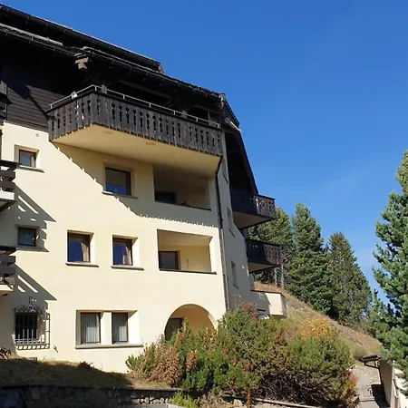 Chesa Bellaval, Haus La Vuolp 2 1 2 - Zimmerwohnung * Silvaplana