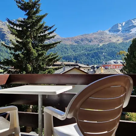 Chesa Bellaval, Haus La Vuolp 2 1 2 - Zimmerwohnung Silvaplana