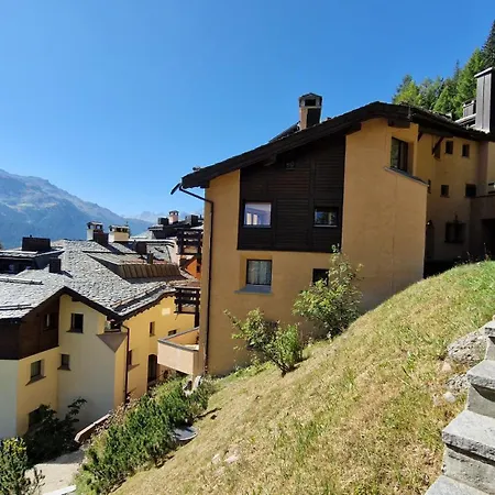 Chesa Bellaval, Haus La Vuolp 2 1 2 - Zimmerwohnung Lägenhet Silvaplana