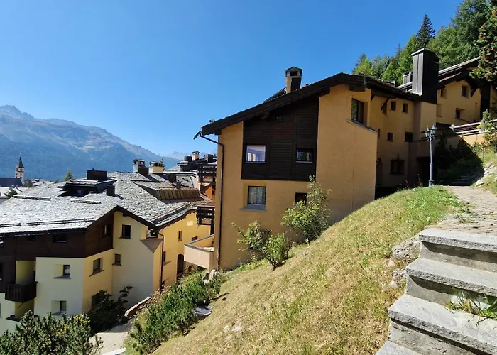 Chesa Bellaval, Haus La Vuolp 2 1 2 - Zimmerwohnung Apartamento Silvaplana