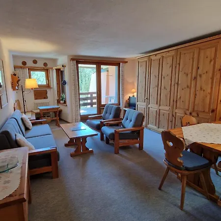 Chesa Bellaval, Haus La Vuolp 2 1 2 - Zimmerwohnung 아파트