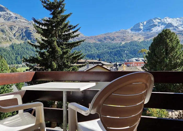 Chesa Bellaval, Haus La Vuolp 2 1 2 - Zimmerwohnung Silvaplana