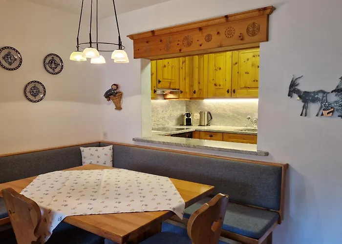 Chesa Bellaval, Haus La Vuolp 2 1 2 - Zimmerwohnung Appartement *